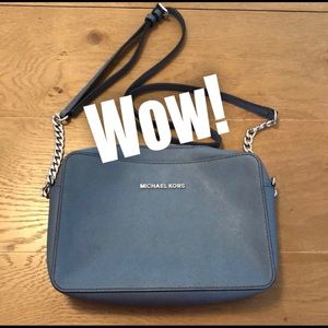 👜MICHAEL KORS CROSSBODY BAG (DUSTY BLUE)
